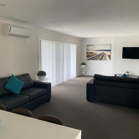 The Oaks Hotel Motel Albion Park Εξωτερικό φωτογραφία