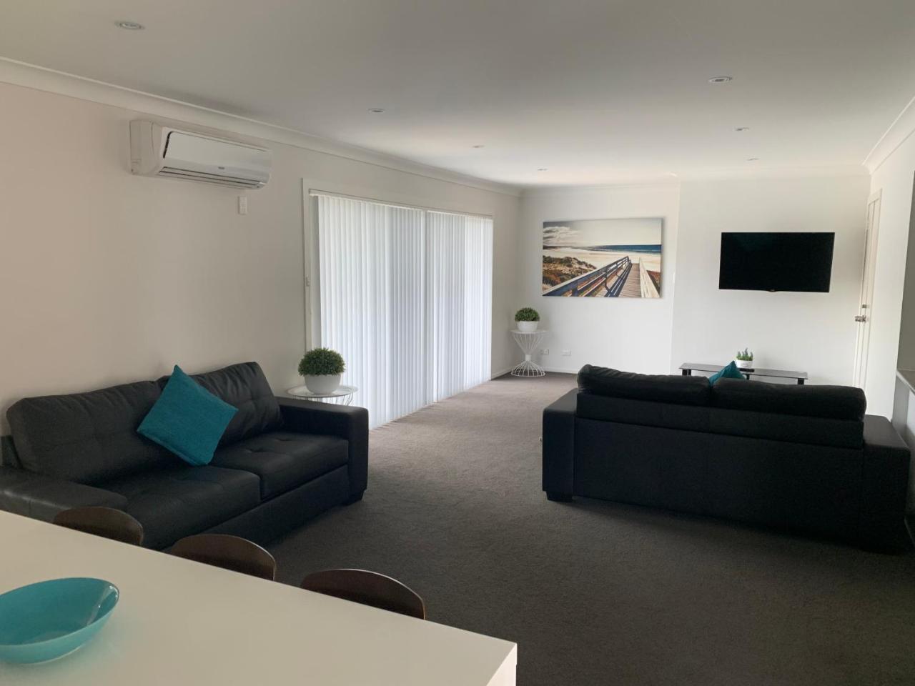 The Oaks Hotel Motel Albion Park Εξωτερικό φωτογραφία