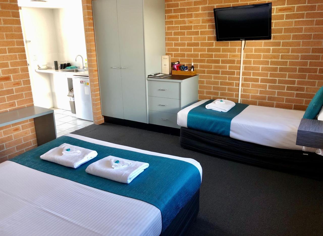 The Oaks Hotel Motel Albion Park Εξωτερικό φωτογραφία