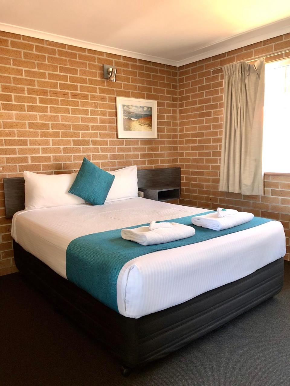 The Oaks Hotel Motel Albion Park Εξωτερικό φωτογραφία