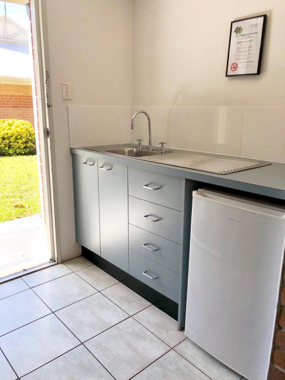 The Oaks Hotel Motel Albion Park Εξωτερικό φωτογραφία
