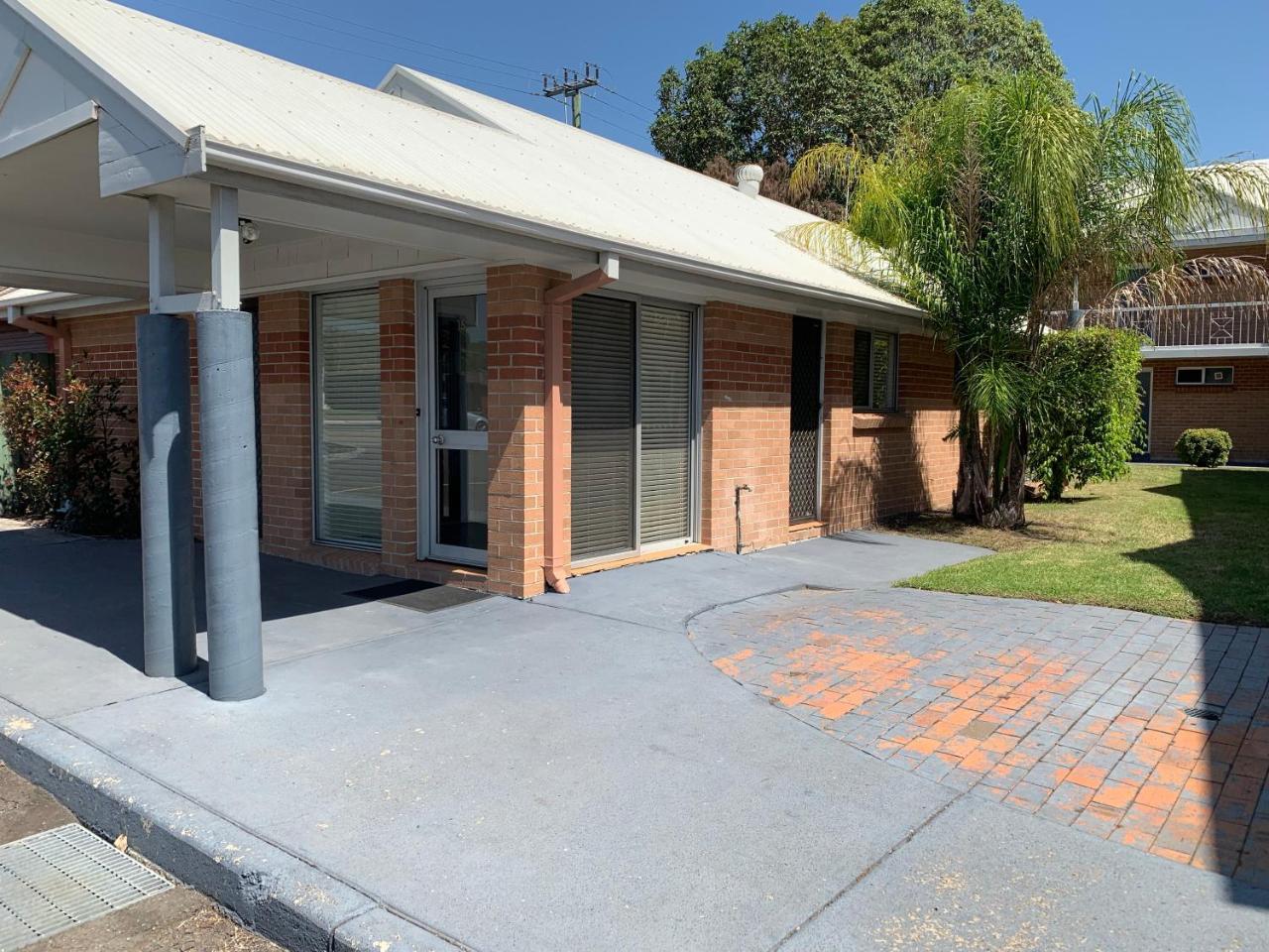 The Oaks Hotel Motel Albion Park Εξωτερικό φωτογραφία