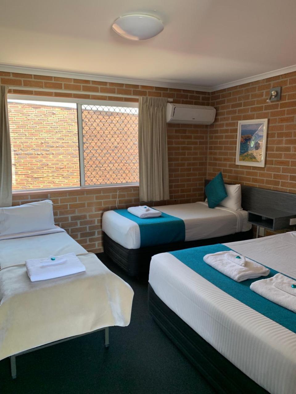 The Oaks Hotel Motel Albion Park Εξωτερικό φωτογραφία